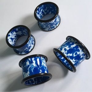 4 Vintage Enamel Napkin Rings Blue & White Spatter Metal Graniteware Farmhouse